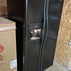 Mrble Black Side By Side Fridge 
