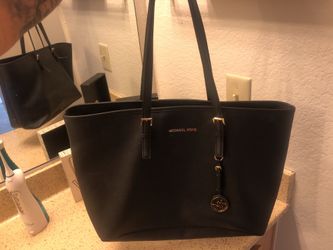 Mk purse