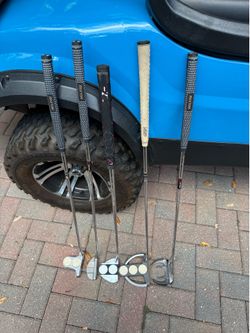Odyssey putter sale 🏌️‍♂️ ⛳️ right handed $40 and up