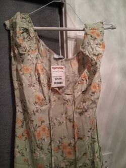 NEW WOMEN'S DRESS SIZE SMALL $10 PICK UP IN SUN VALLEY