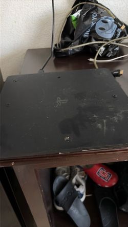PS4 games + controller