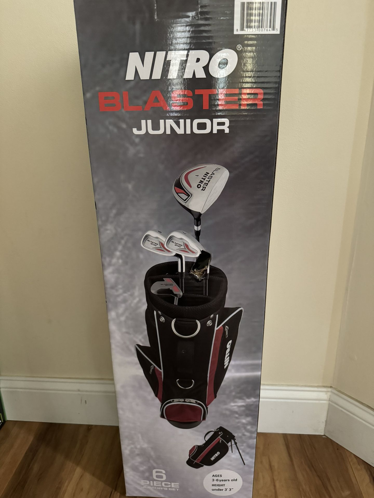 Brand New Unopened Nitro Golf Blaster Junior 6 Pcs Golf  Set Black/Red