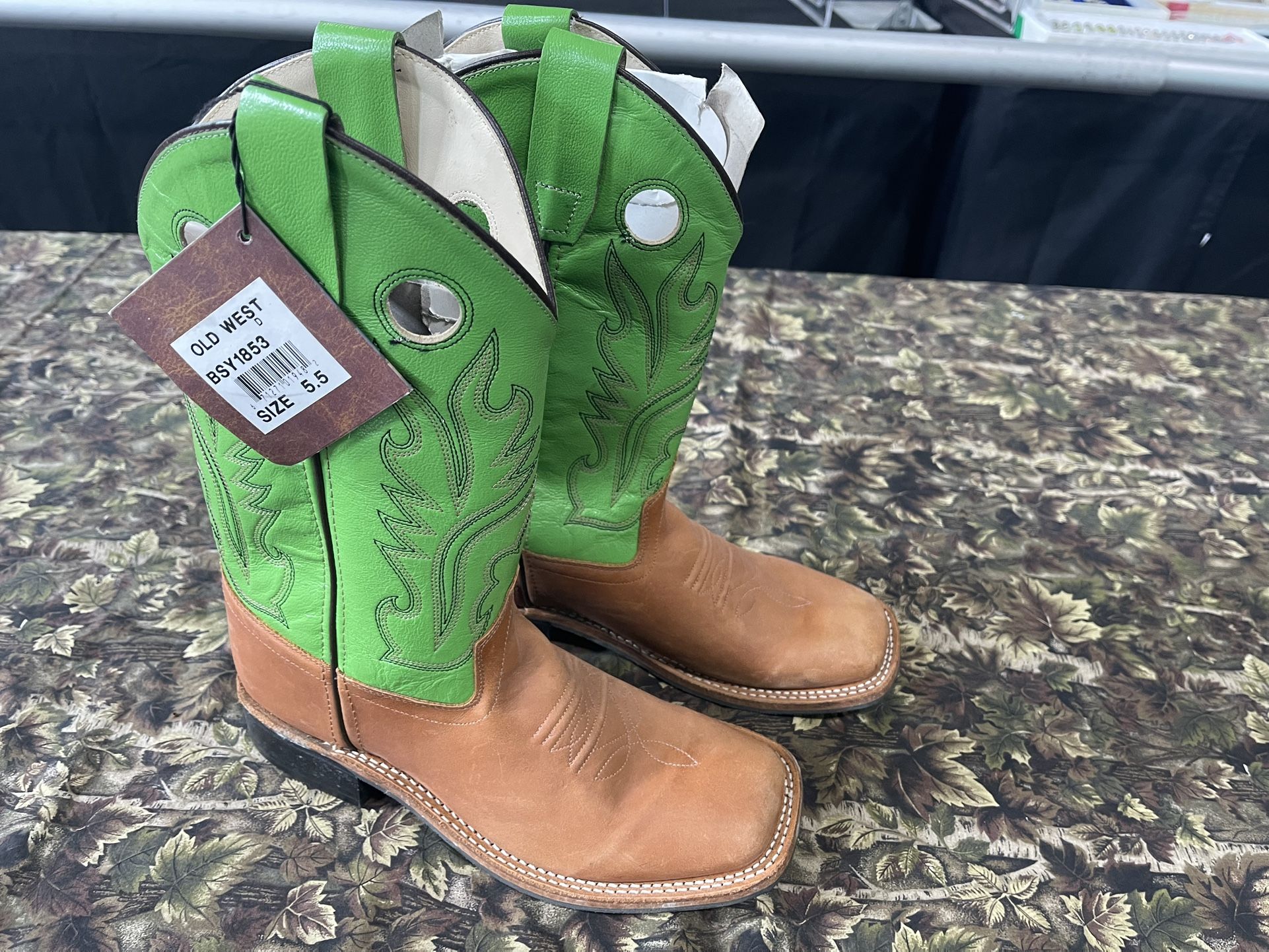 New Youth Cowboy Boots Size 5.5