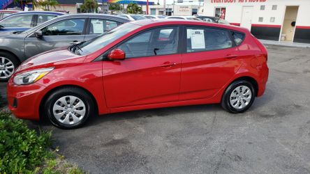 HYUNDAI ACCENT SE 2016