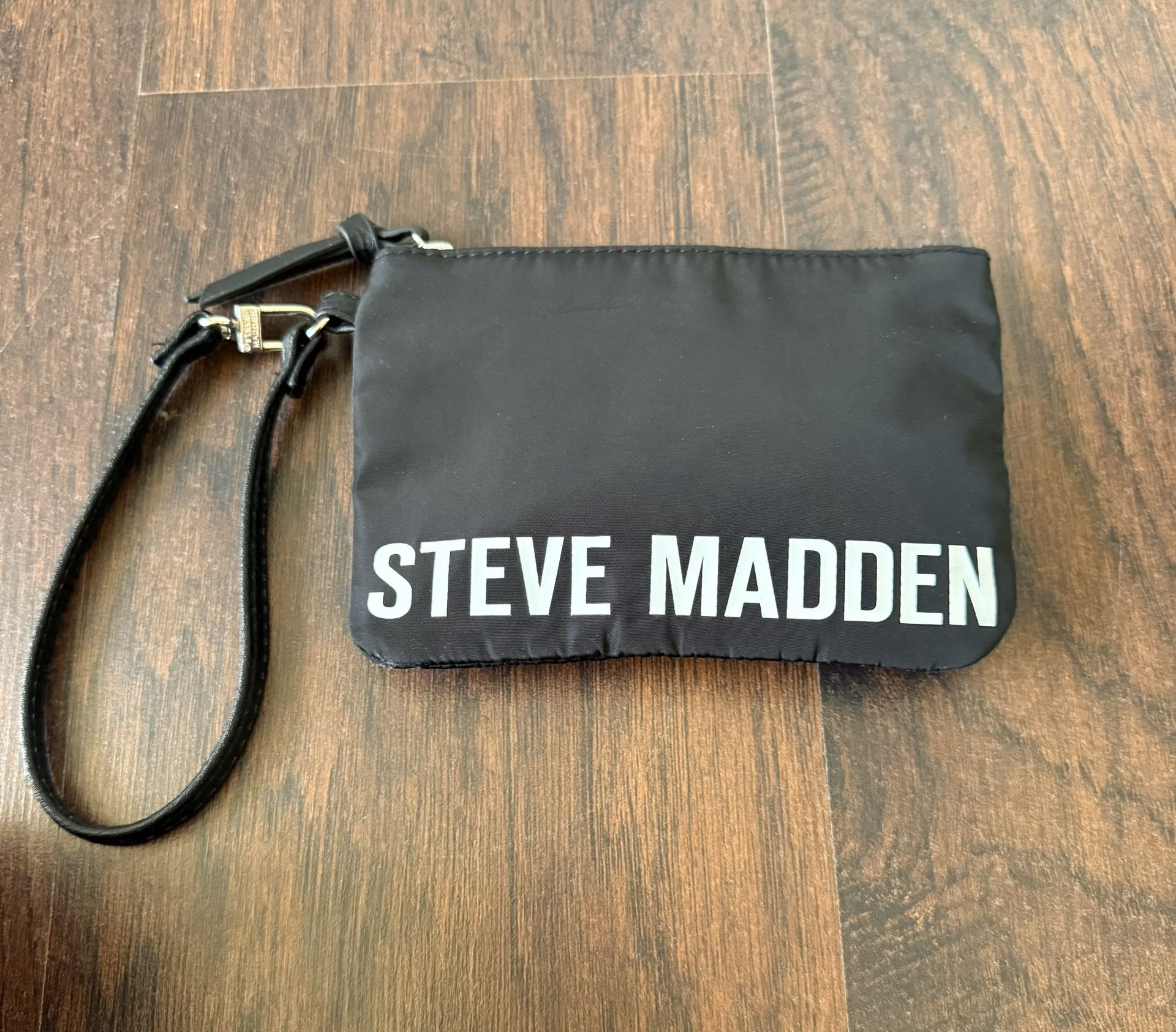 Steve Madden Black Small Wristlet Coin