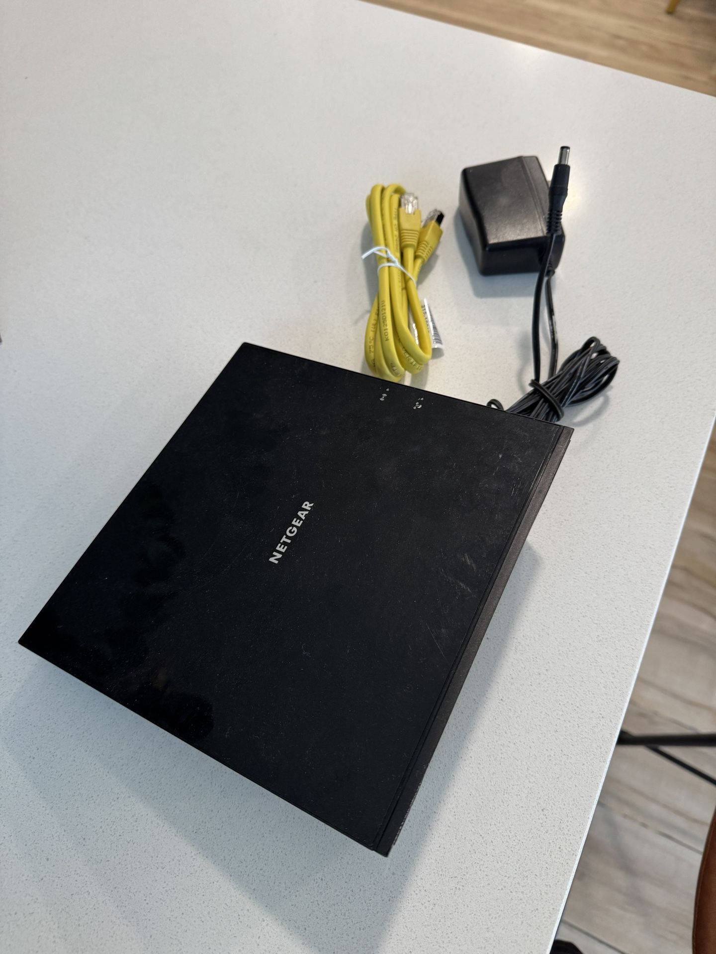 Netgear cable Modem Router AC1900