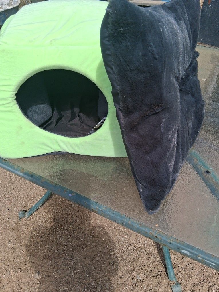 $10 New Pet Bed W/ Pillow STAR WARS YOTA ?