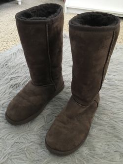 Boots (women)