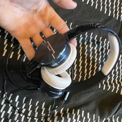 Sol Republic Head Phones