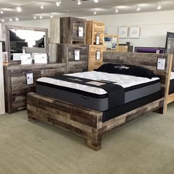 Derekson 4pc Queen Size Panel Bedroom Set