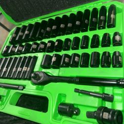 Comprehensive Metric and SAE Socket Wrench Set
