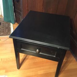 End/Coffee Table with drawer black
