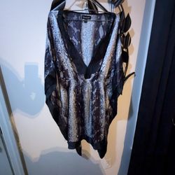 Small Bebe Blouse Or Short Dress