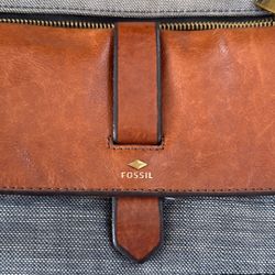 Fossil purse