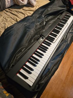 Starfavor SEK-88A Digital Piano with Carry Bag