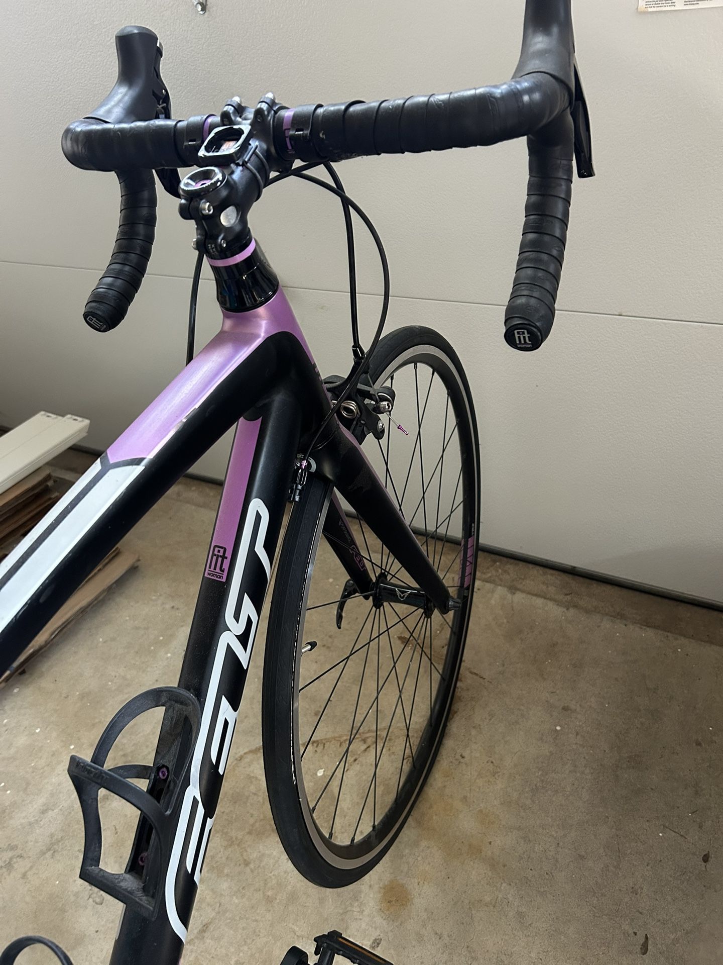 Women’s Road Bike