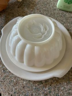 Vintage JELLO MOLD Tupperware