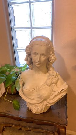 Vintage Neoclassical Female Bust Statue – Regency / Shabby Chic