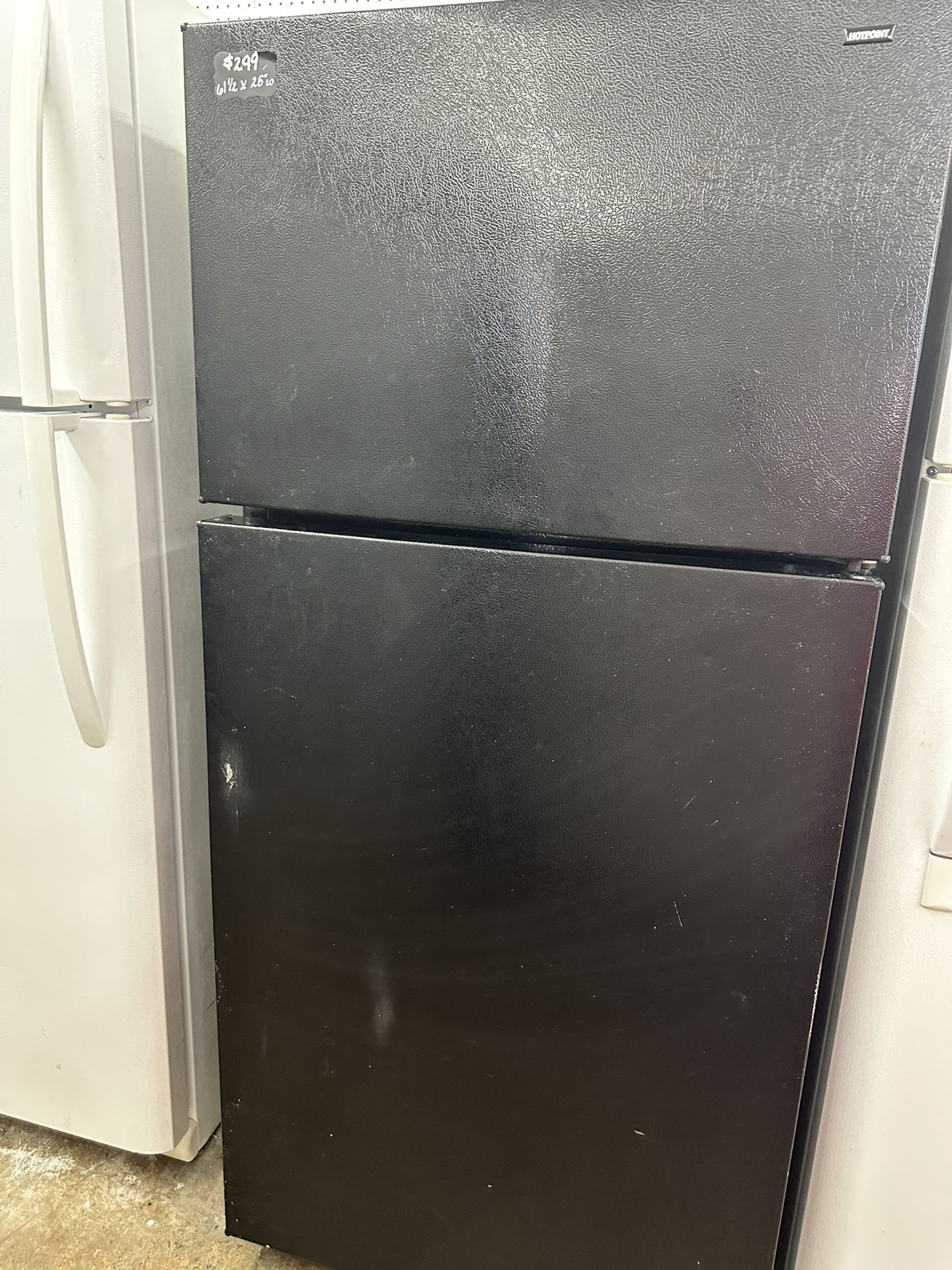 Hotpoint [GE] Apartment Size Black Refrigerator! 100% Guaranteed! Stoves Also Available! 