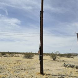 Lote de venta adelanto California 2.21 Acres 
55k cash
Flat land
Text or call the realtor for appointments


DRE# 0
Excelente RE Re