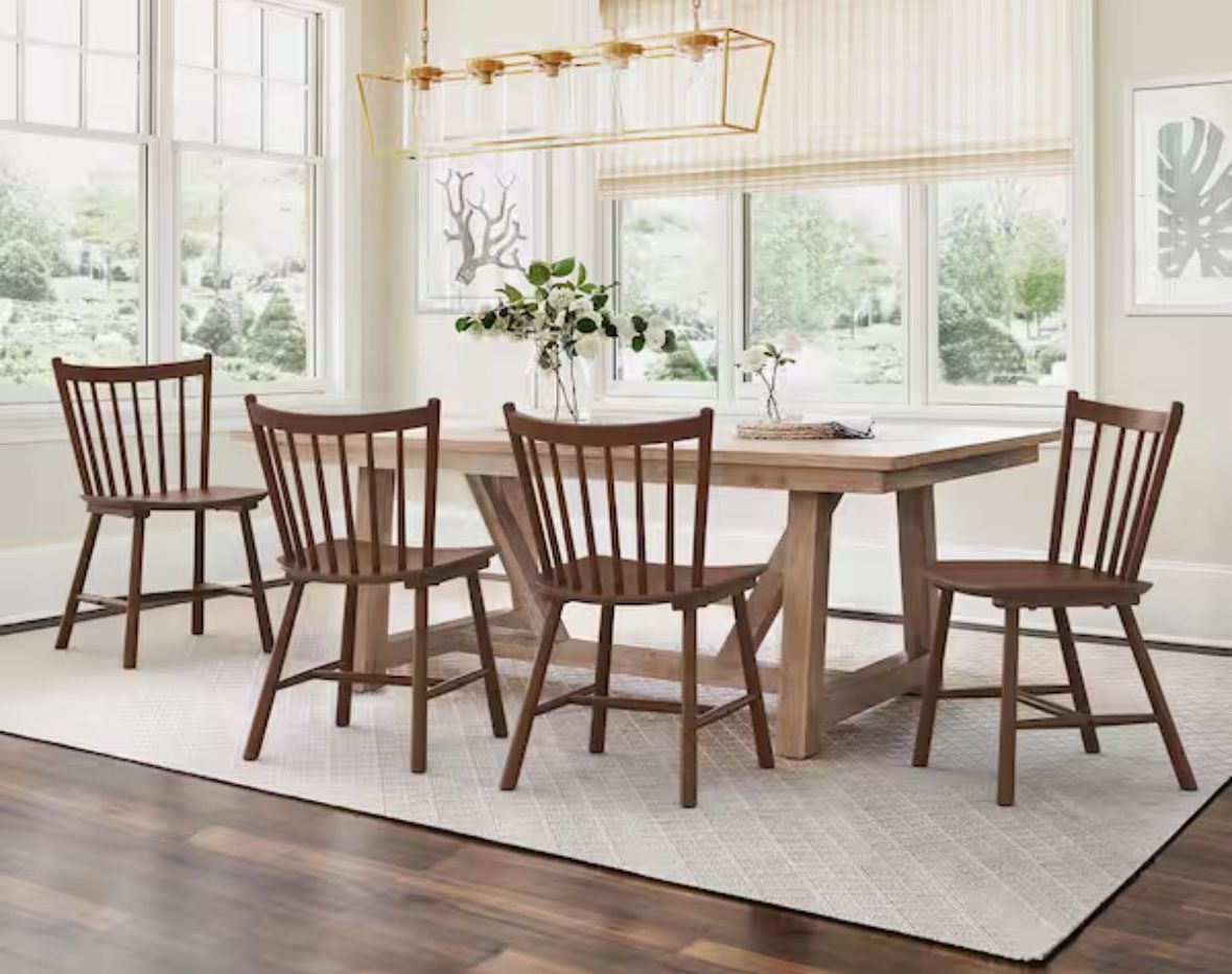 Brown Classic Windsor Dining Chairs with Spindle back Set of 4