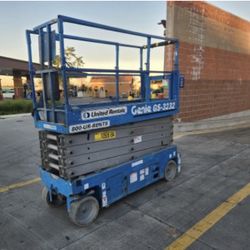 For Sale 32’ Genie Scissor Lift