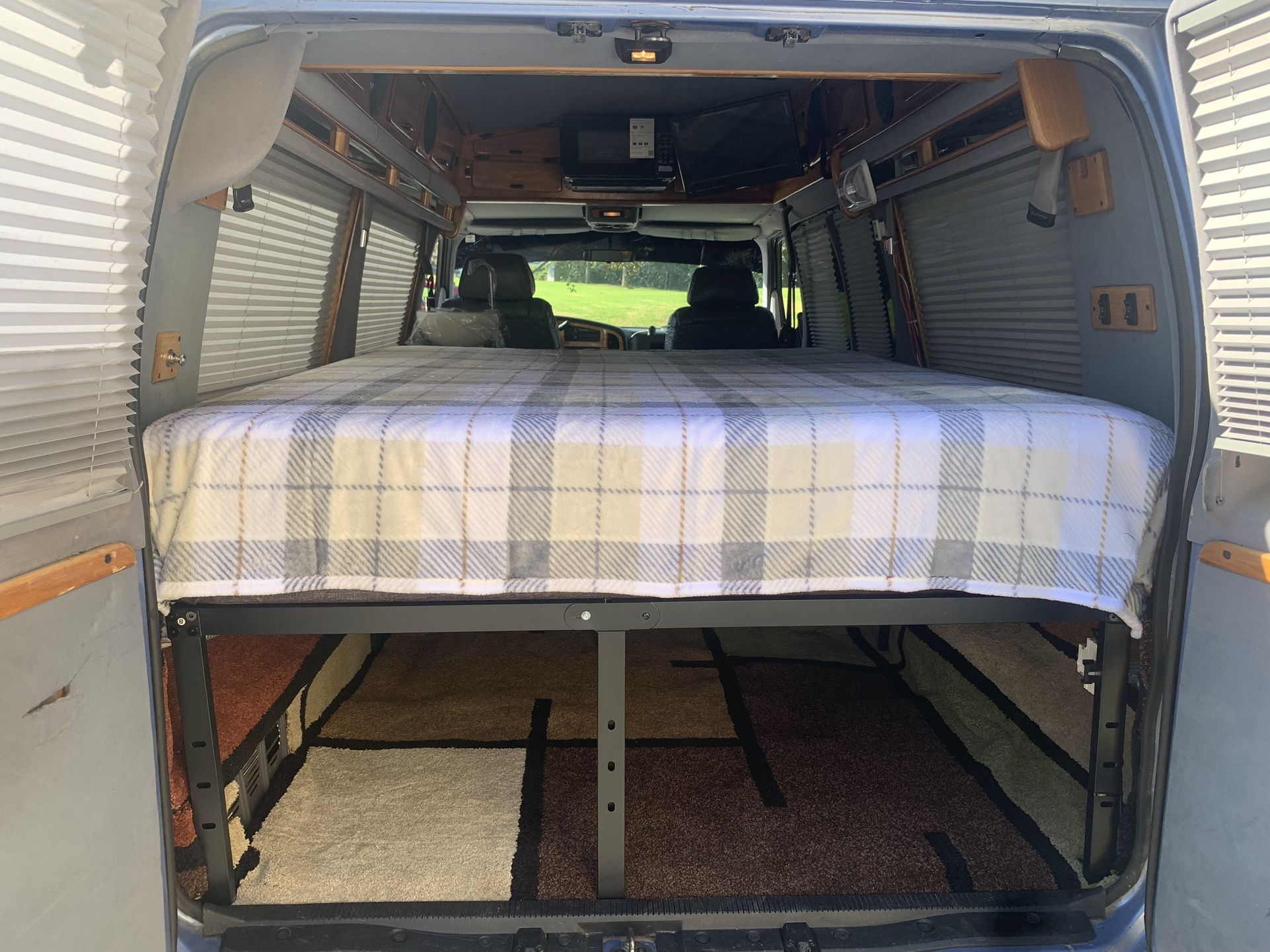 Ford E150 Conversion Van