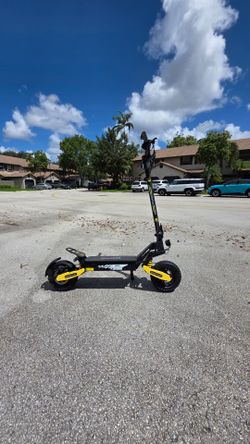 48V 1200W Electric Scooter. Adult/kids. Fast 35mph, LCD display