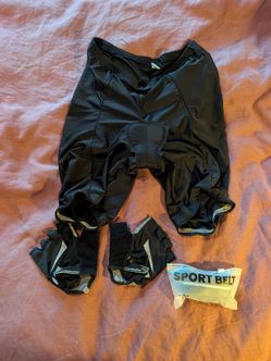 Cycling shorts (large - 32-36 waist roughly), gloves and sport belt