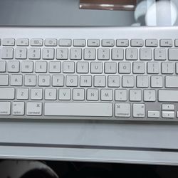 Apple Wireless Keyboard 