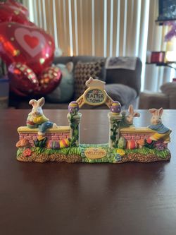 Vintage Cottontale Cottages "Easter Town" Gateway