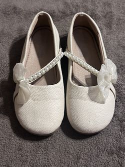 Girl Shoes Size 2.5
