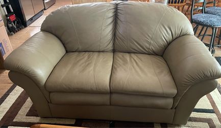 Leather sofa/loveseat