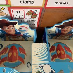 Disney/Pixar Toy Story 4 Desk With Under Seat Storage.  Ages 3+