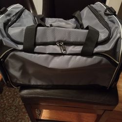 New Large Gym/Travel Bag