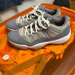 Jordan 11 Low Cool Grey Size 9