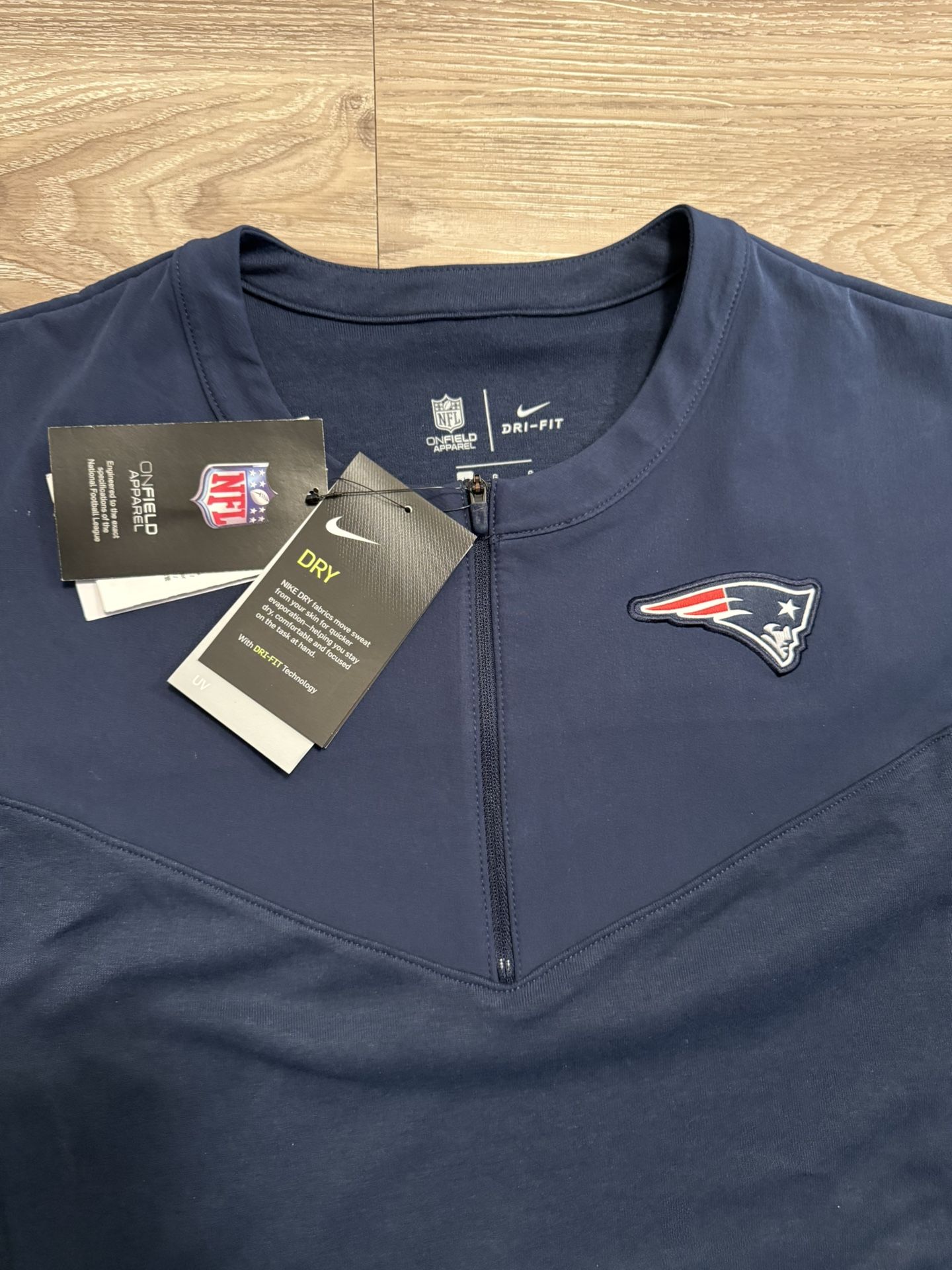 New England Patriots Nike On Field Pullover Brand New Tags On Size Large