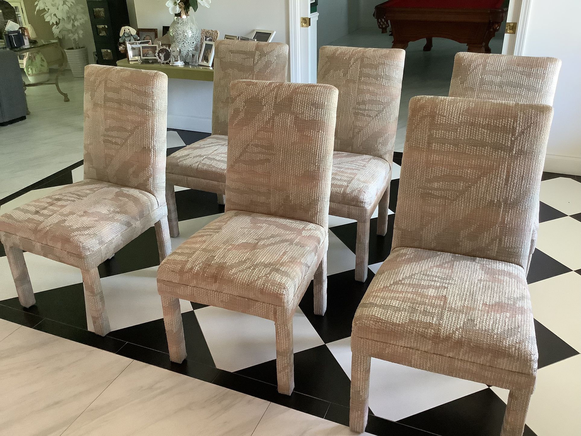 DINING ROOM CHAIRS 