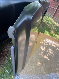 Brand new Hd Hood and hd grille 05-07