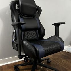 RS Davanti Leather High-Back Gaming Chair