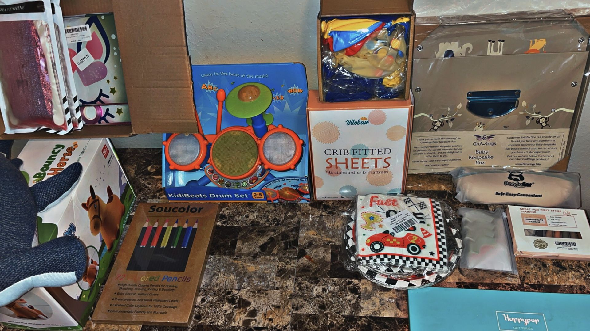 Pallet Sale ! KIDS ITEMS ! First Come First Serve!