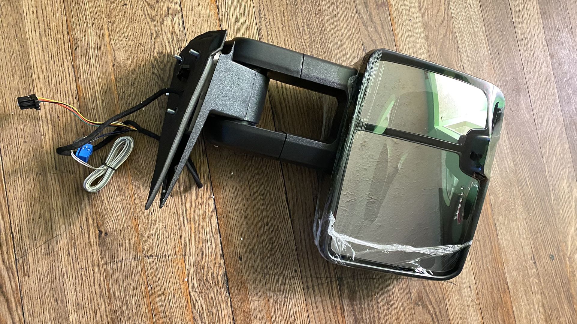 Chevy Silverado 2003/2007 Tow Mirror New 