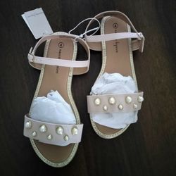 Sandalias De Niña  🌸  Size 4     Color: Light Pink