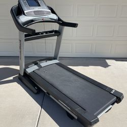 Nordic Track Commercial 1750 Treadmill (1500 OBO)