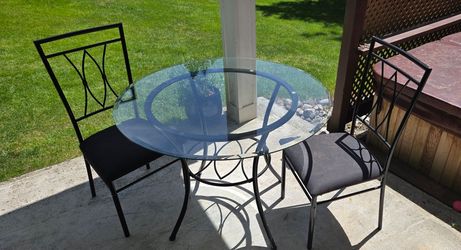 42jn class indoor outdoor dining table w 2 chairs