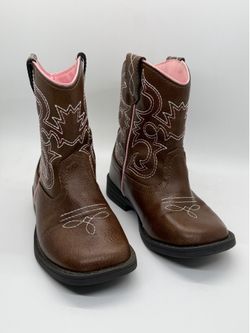 Boots size 8