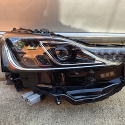 Lexus Is300 Is200t Headlight 