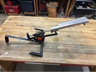 Clay Pigeon Thrower.