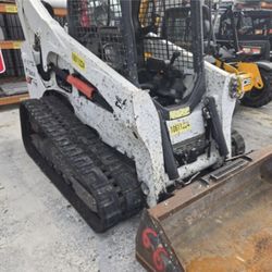 Bobcat T740 Skid Steer 