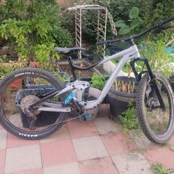 Giant Trance X 2  SIZE large Rode Maybe 2 Time !